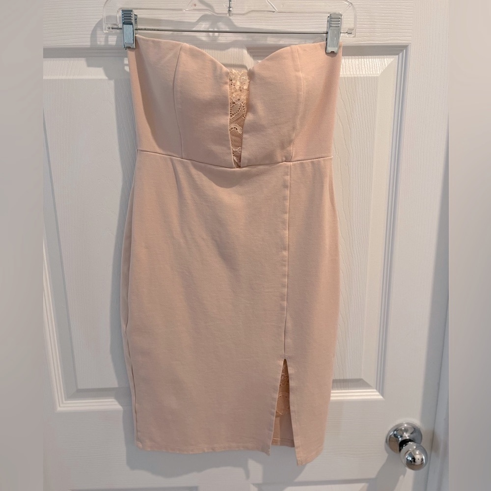 Charlotte Russe Pale Pinky Peach med